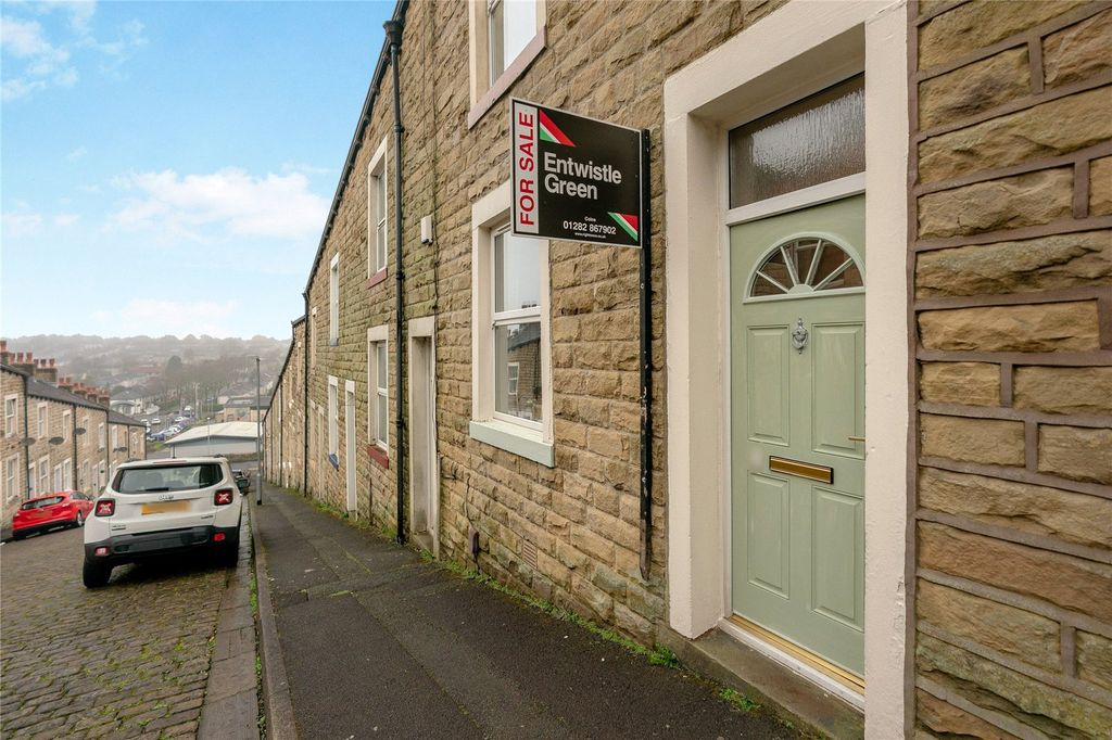 Property photo 2 of 20 Picture No. 18