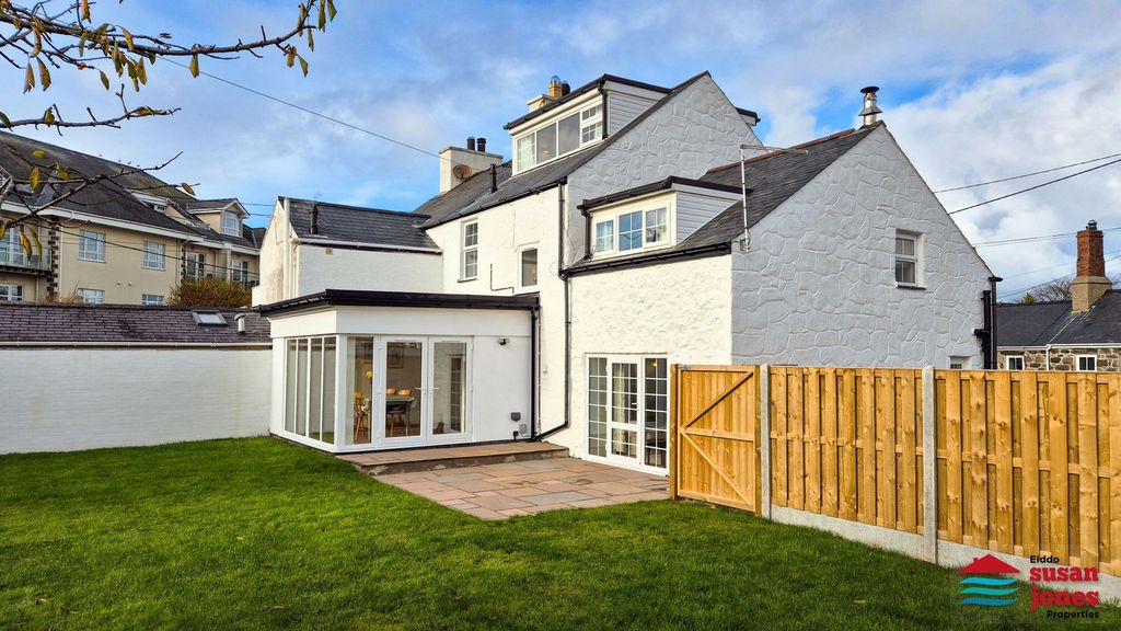 Property photo 1 of 22