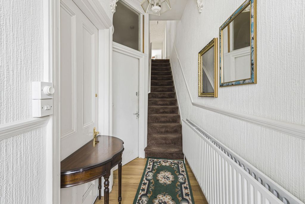 Property photo 3 of 58 Hallway