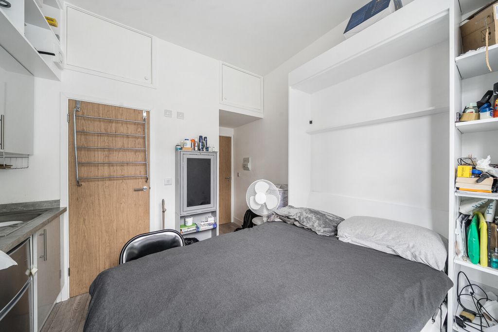 Property photo 3 of 13 1520748-4-6Aa4297...
