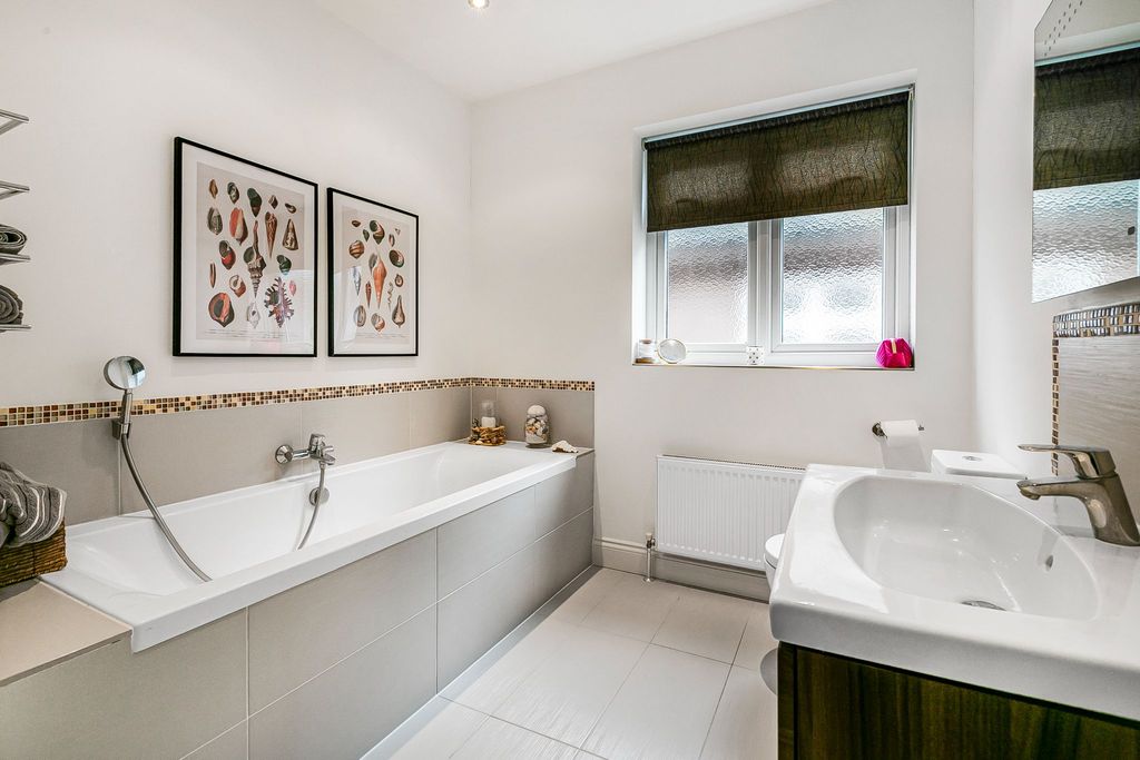 Additional image 17 of 5 bed detached house for saleGeorges Wood Road, Brookmans Park, Hatfield AL9