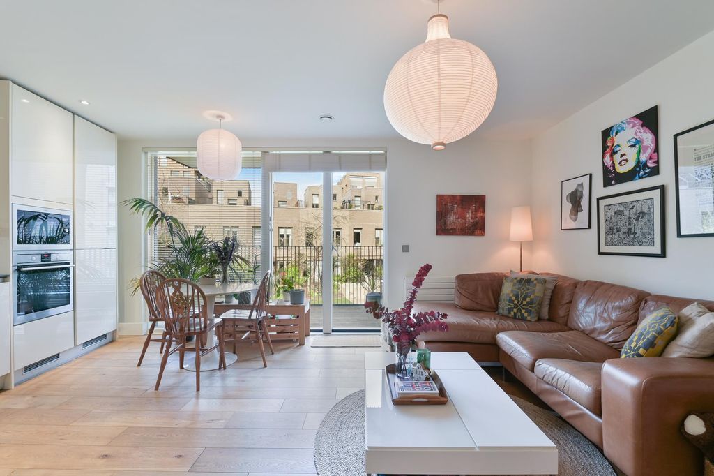 Property photo 2 of 9