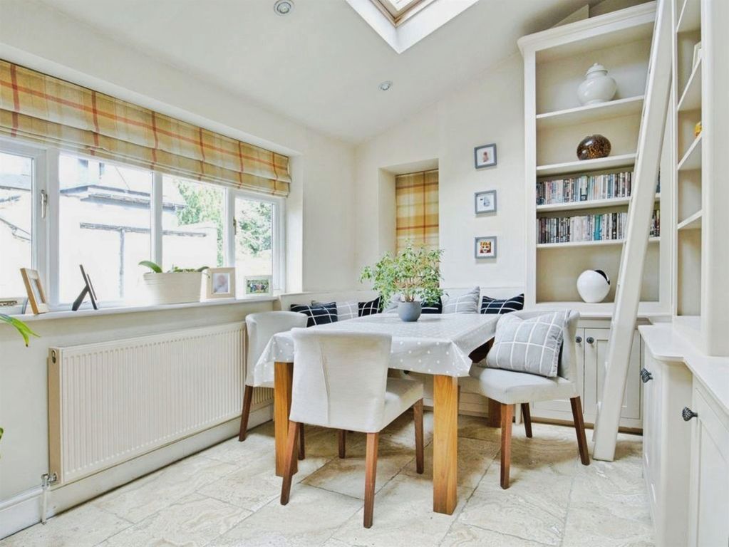 Property photo 2 of 24