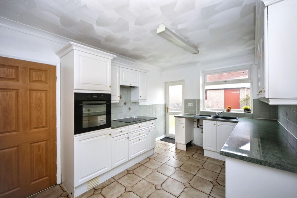 Property photo 2 of 22