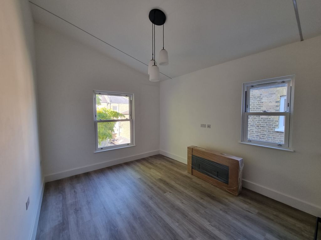 Property photo 2 of 4