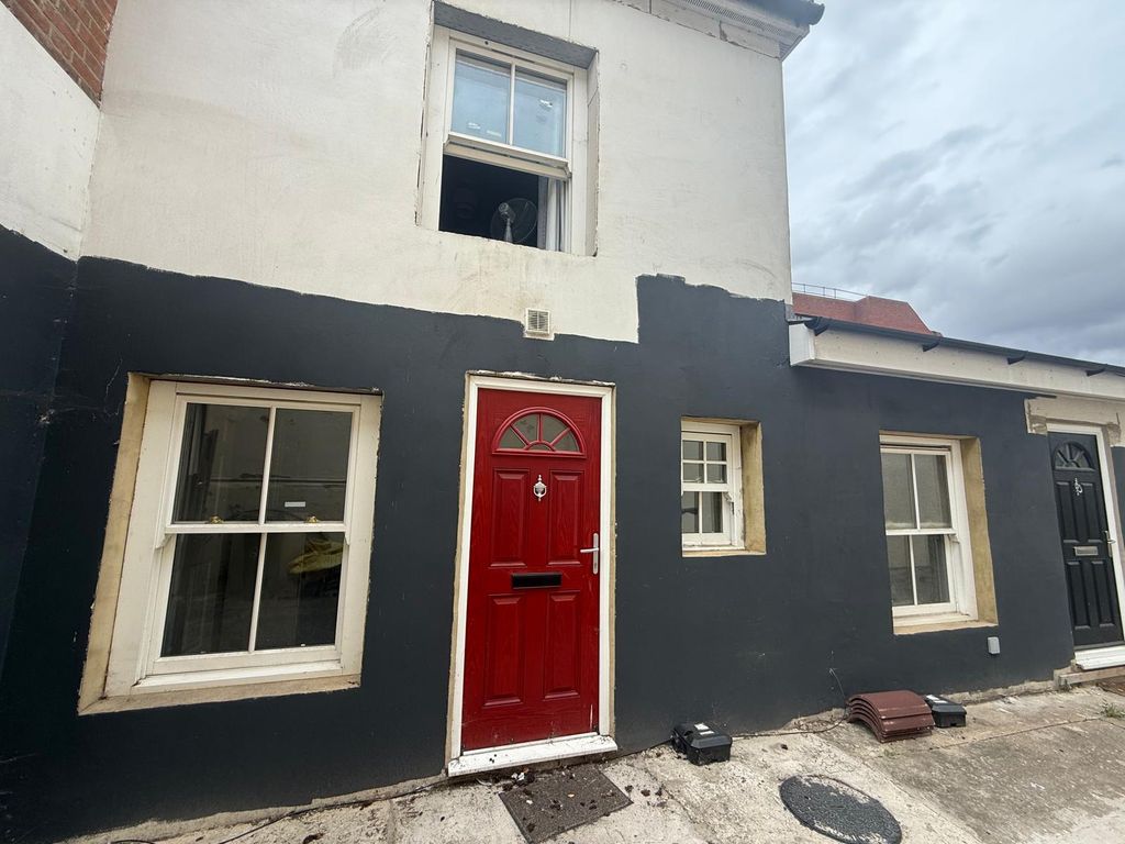 Property photo 1 of 5 Entrance Hall