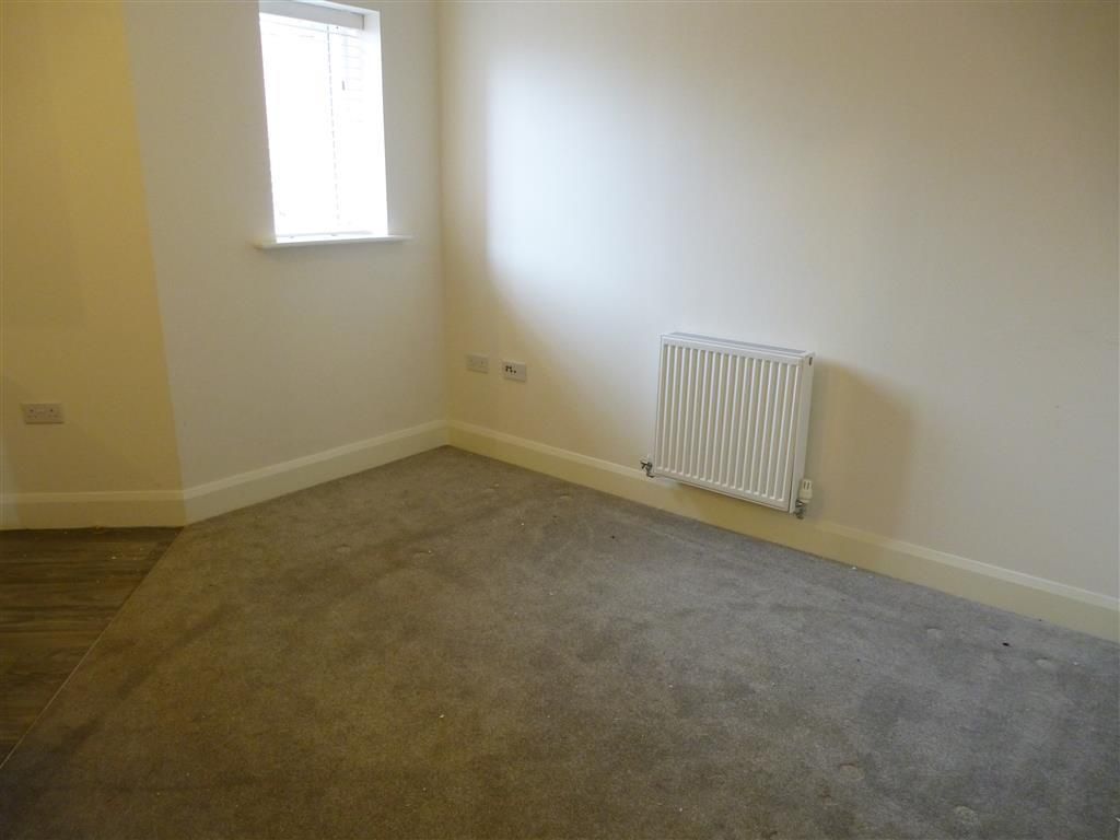 Property photo 3 of 6 Living Room