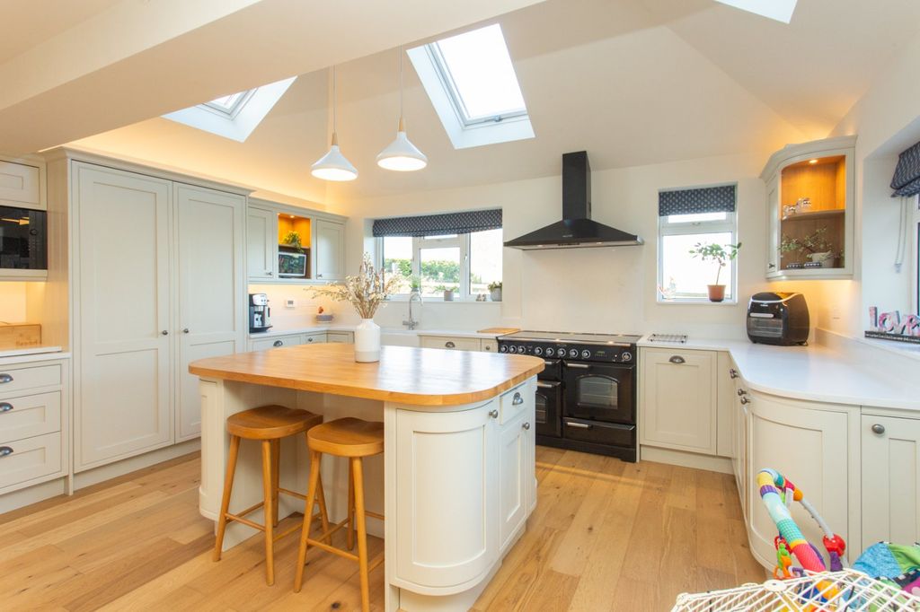 Property photo 2 of 22 Picture 2