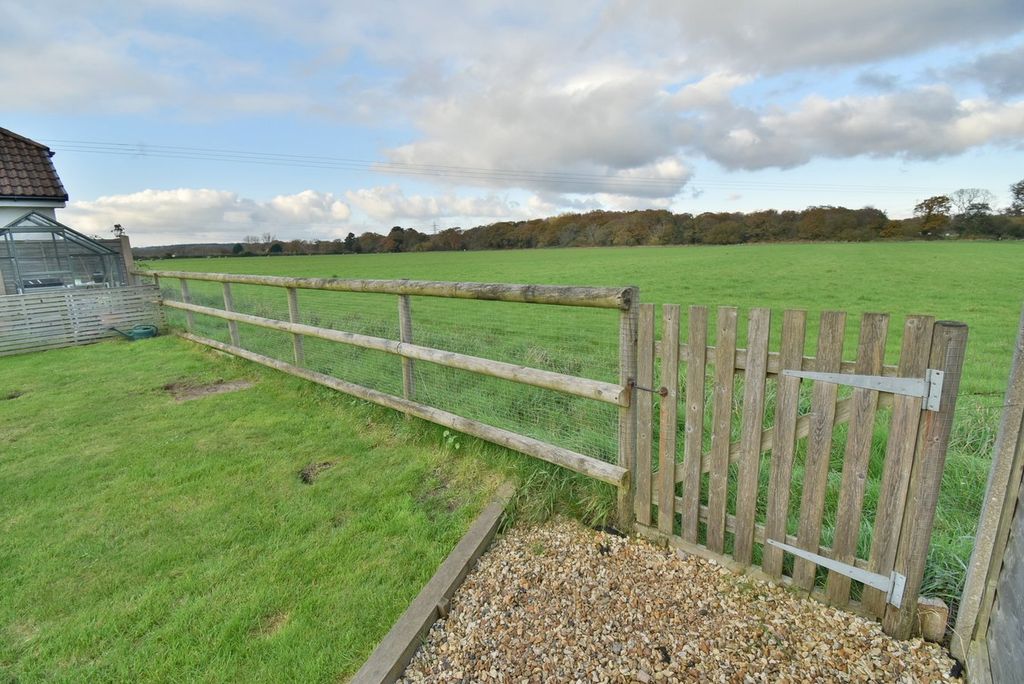 Property photo 3 of 23