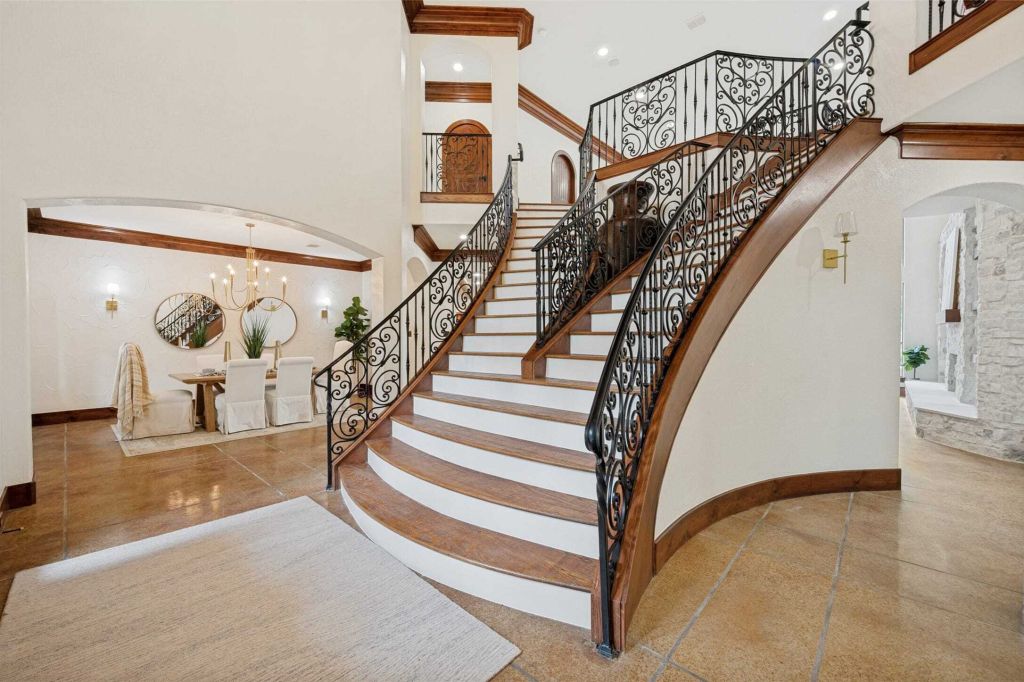 Property photo 2 of 25 <Alttext/>