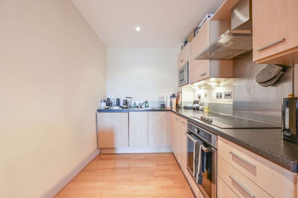 Property photo 2 of 6