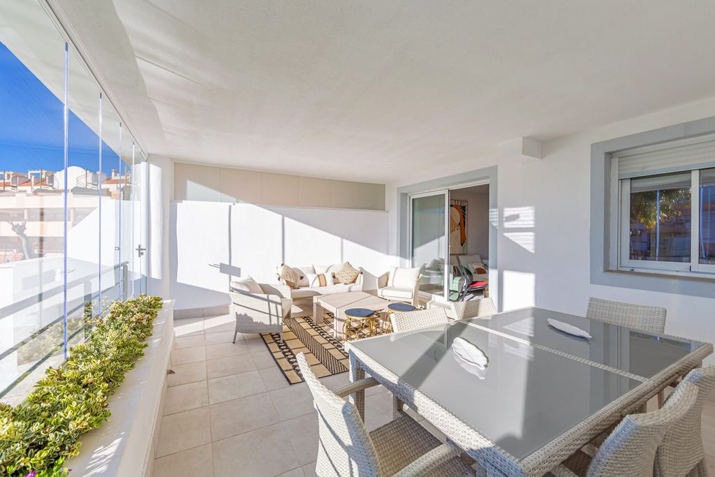 Property photo 2 of 12 Photo 1