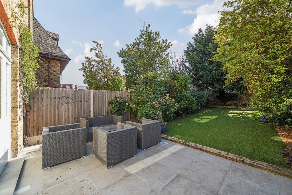 Property photo 2 of 15 Picture No. 05