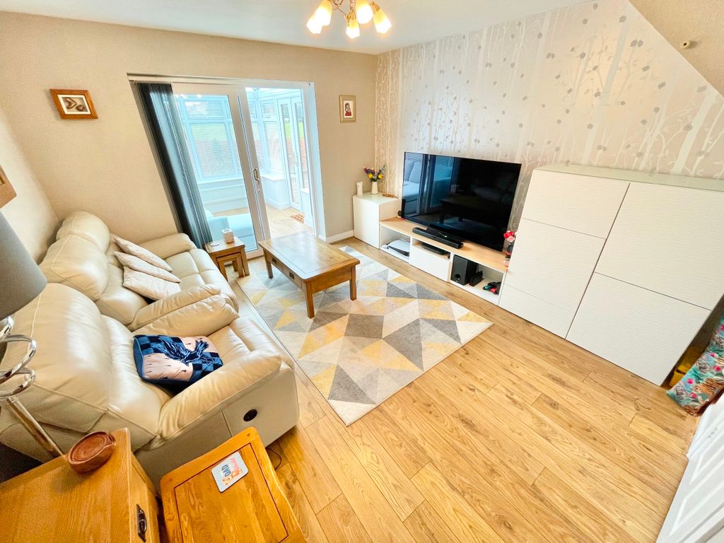 Property photo 2 of 22