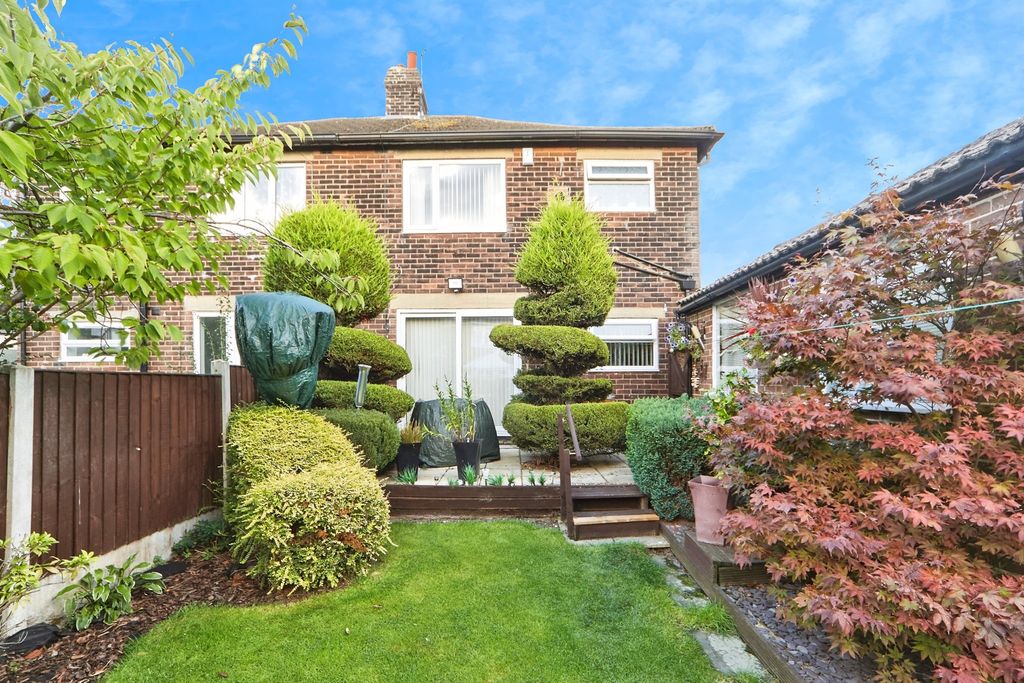 Property photo 2 of 17