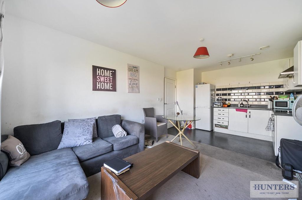 Property photo 2 of 13 Fed79253-9F1d-4Dad-9041-Bfa4681c00E3.Jpg