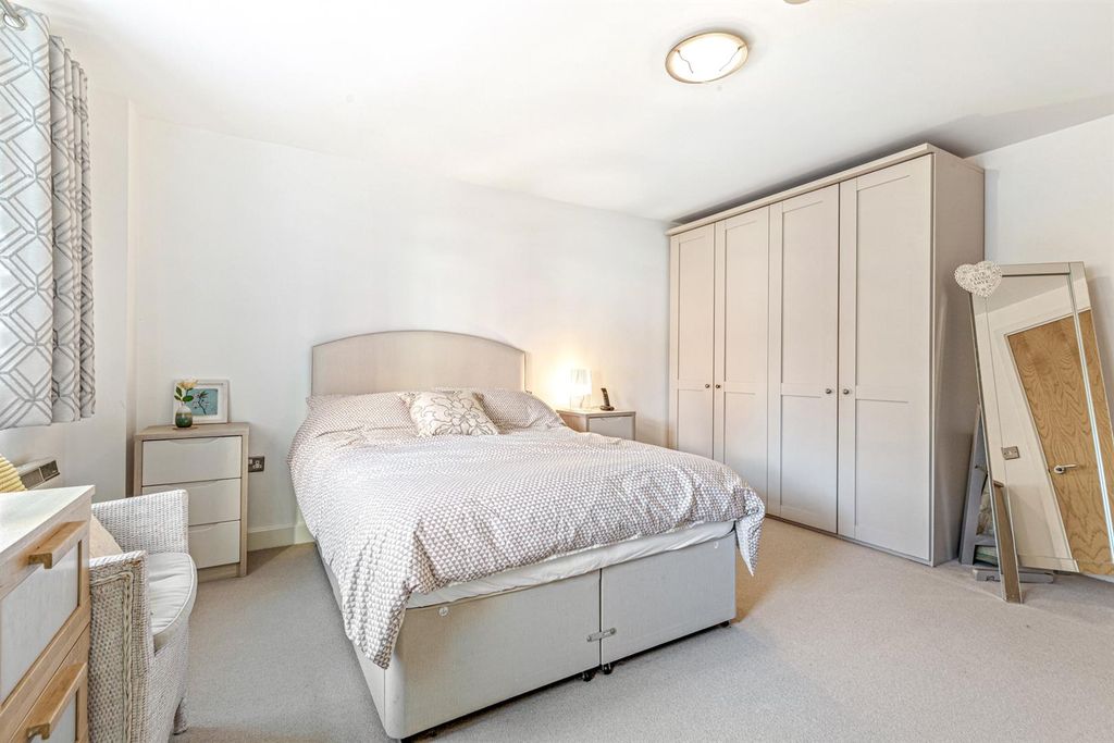 Property photo 3 of 18 Bedroom One