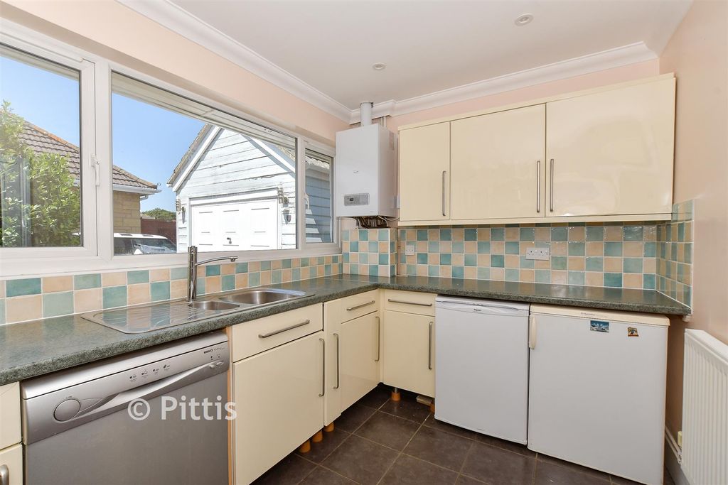Property photo 1 of 18 Kitchen
