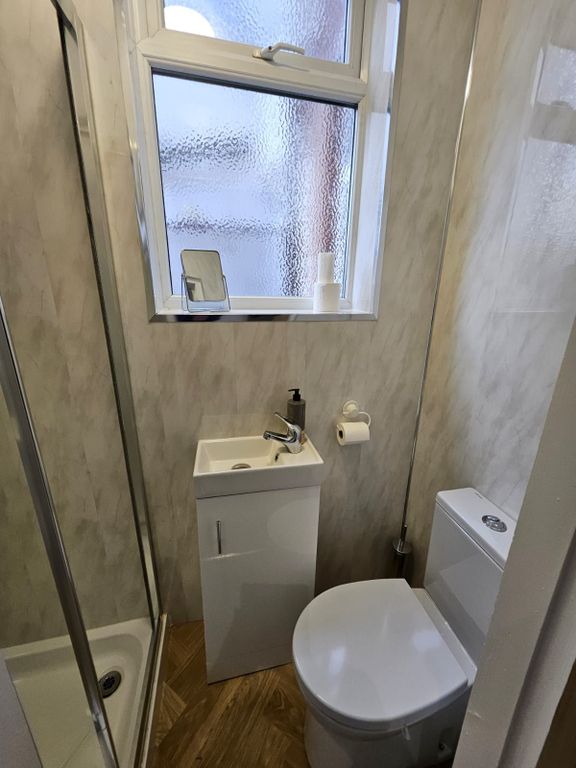 Property photo 3 of 6