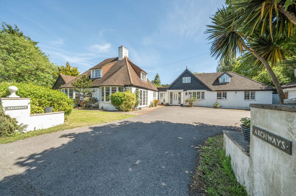 Property photo 2 of 38