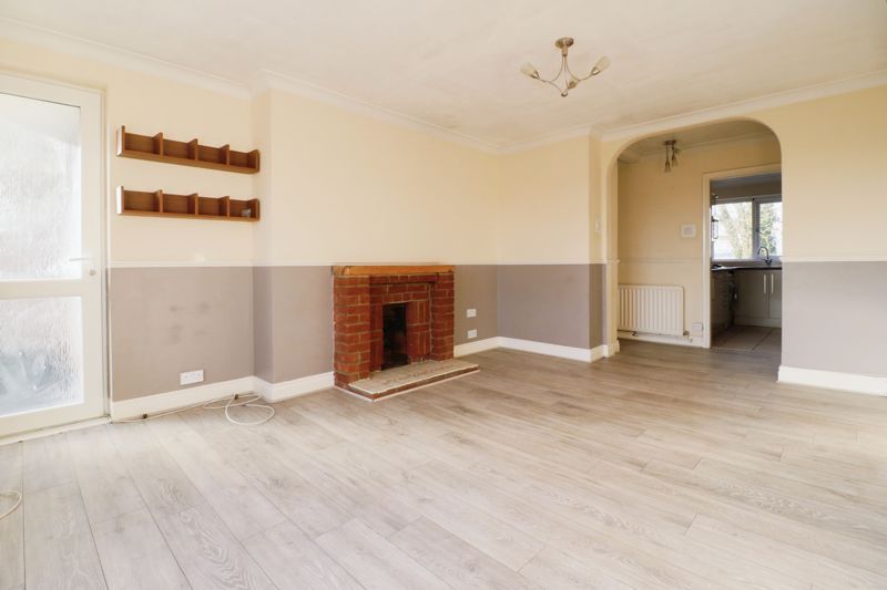 Property photo 2 of 16 Photo 4