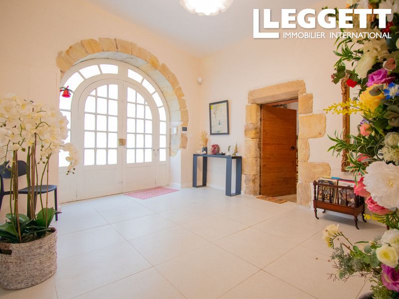 Property photo 2 of 10