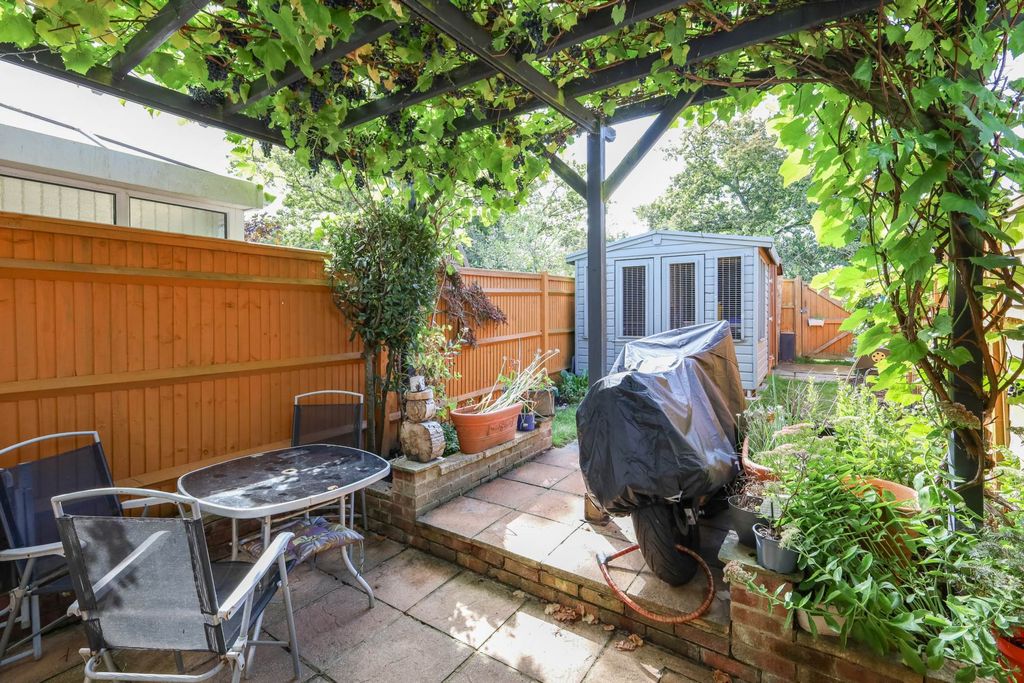 Property photo 2 of 19