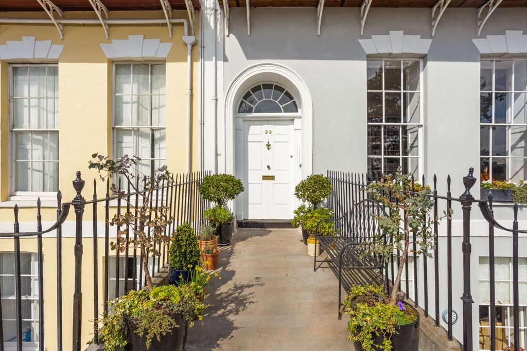 Property photo 3 of 16 14