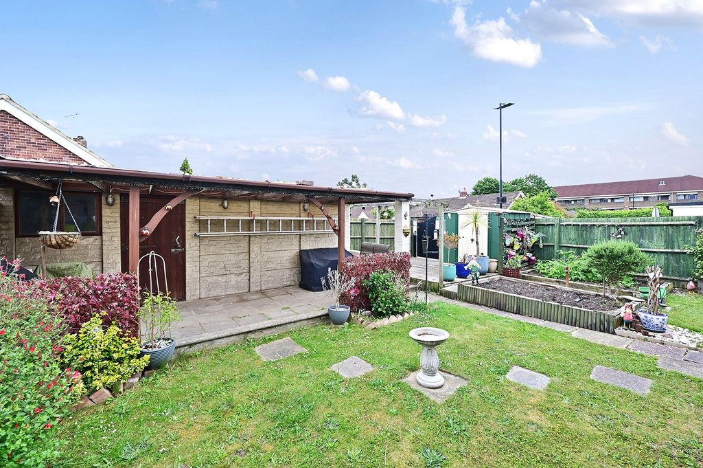 Property photo 3 of 16 Picture No. 06