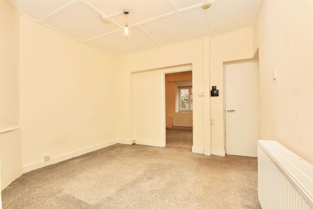 Property photo 3 of 13 0 (7).Jpg