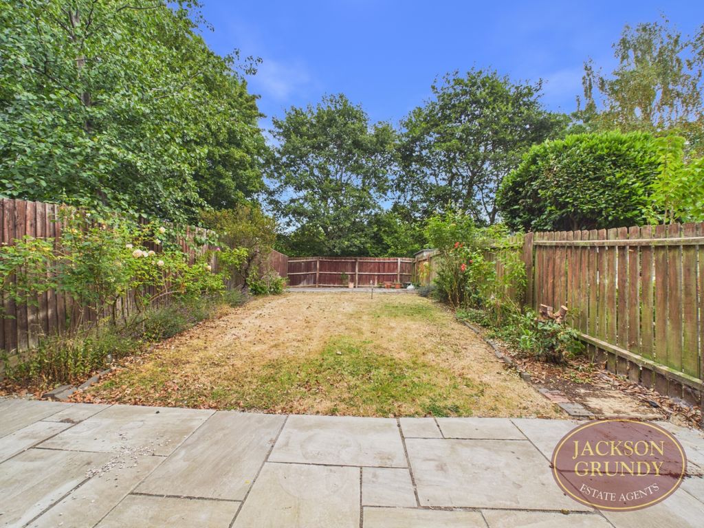 Property photo 2 of 12 Riverstone Way