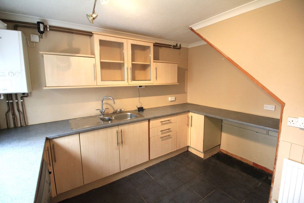 Property photo 3 of 6