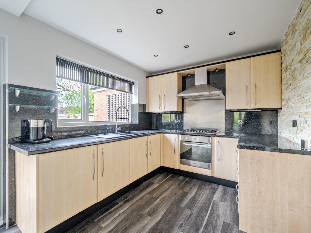 Property photo 3 of 19 1446026-19-69Df4B...