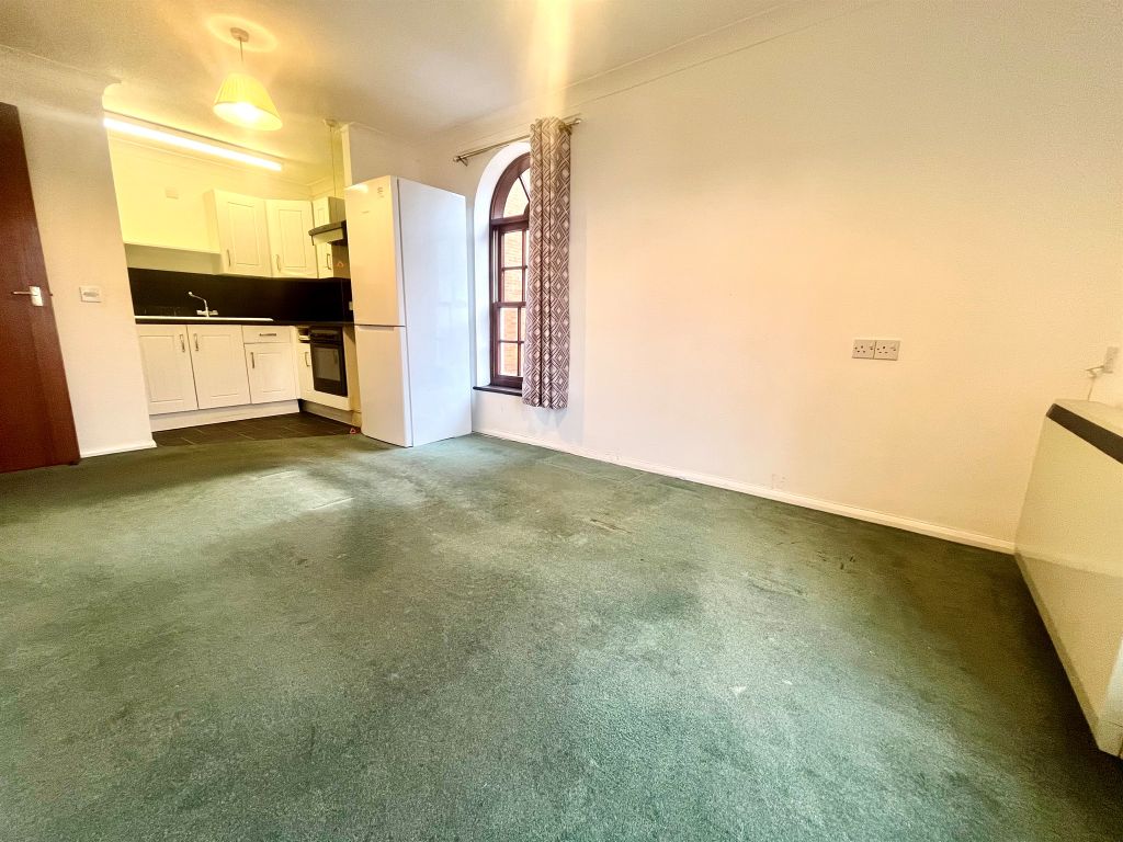 Property photo 3 of 9