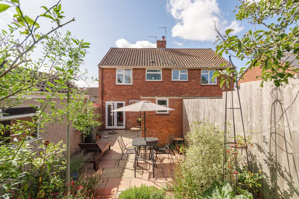 Property photo 3 of 25 33