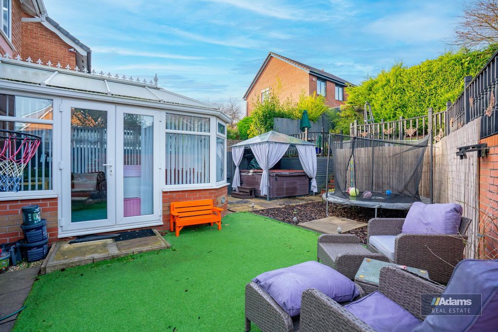 Property photo 3 of 31