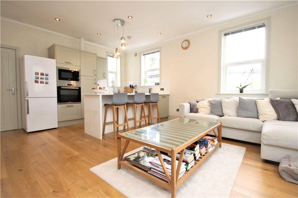 Property photo 1 of 11 Kitchen/Living Room
