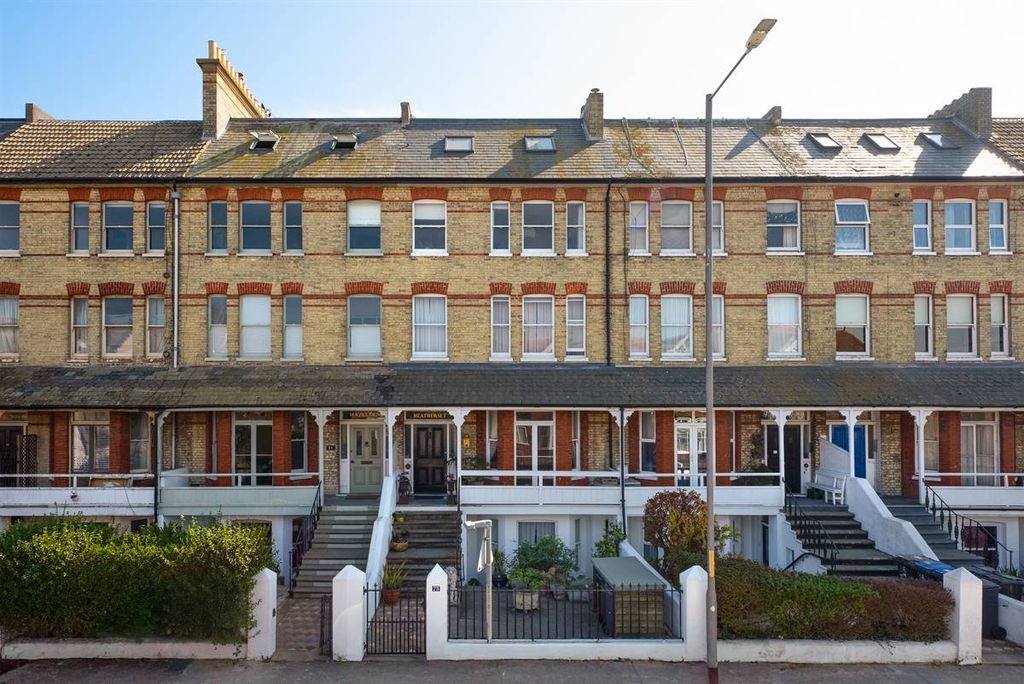 Property photo 1 of 27