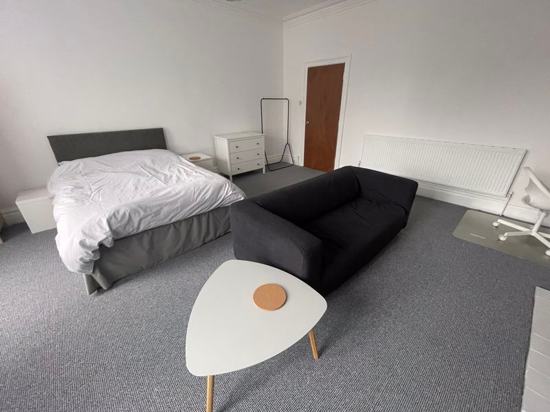 Property photo 3 of 5 Bedroom