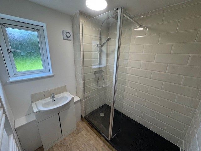 Property photo 3 of 8 Bathroom