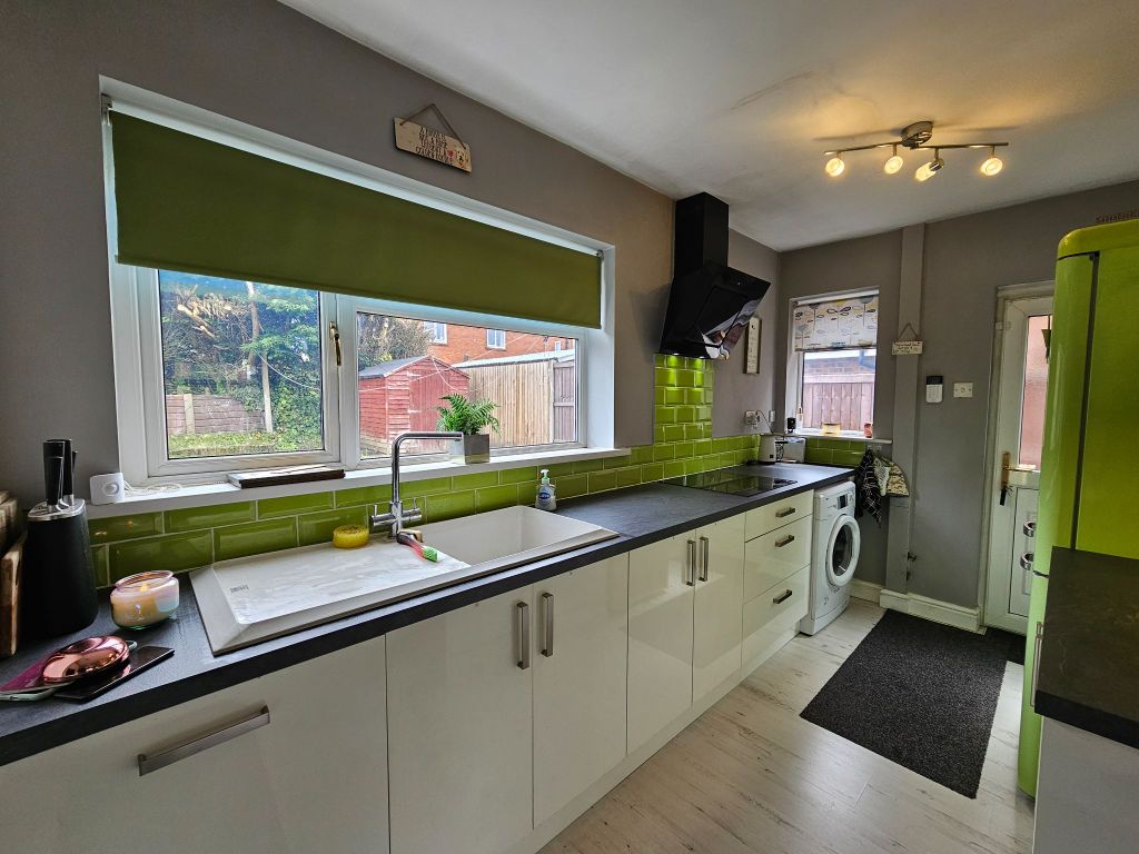 Property photo 2 of 12 Open Plane Kitchen