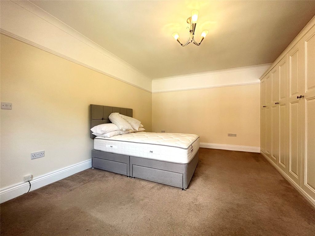 Property photo 3 of 5 Picture No. 02