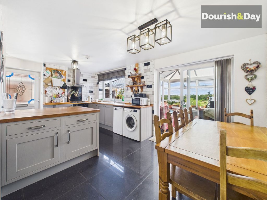 Property photo 2 of 15 Kitchen Diner
