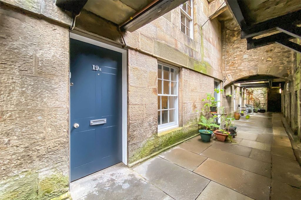 Property photo 2 of 12 Photo 2