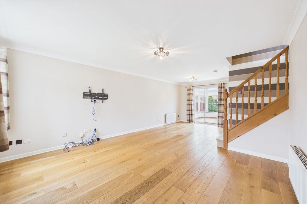 Property photo 3 of 18 Lounge/Dining Angle 2