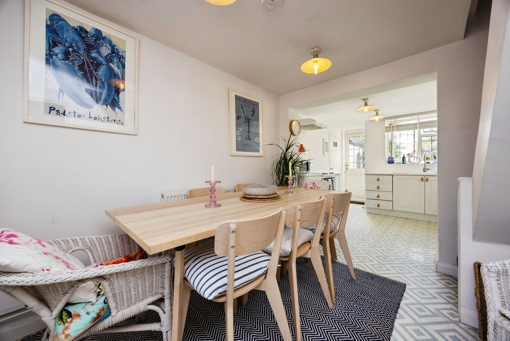 Property photo 3 of 27 Pbox-Img.Jpg