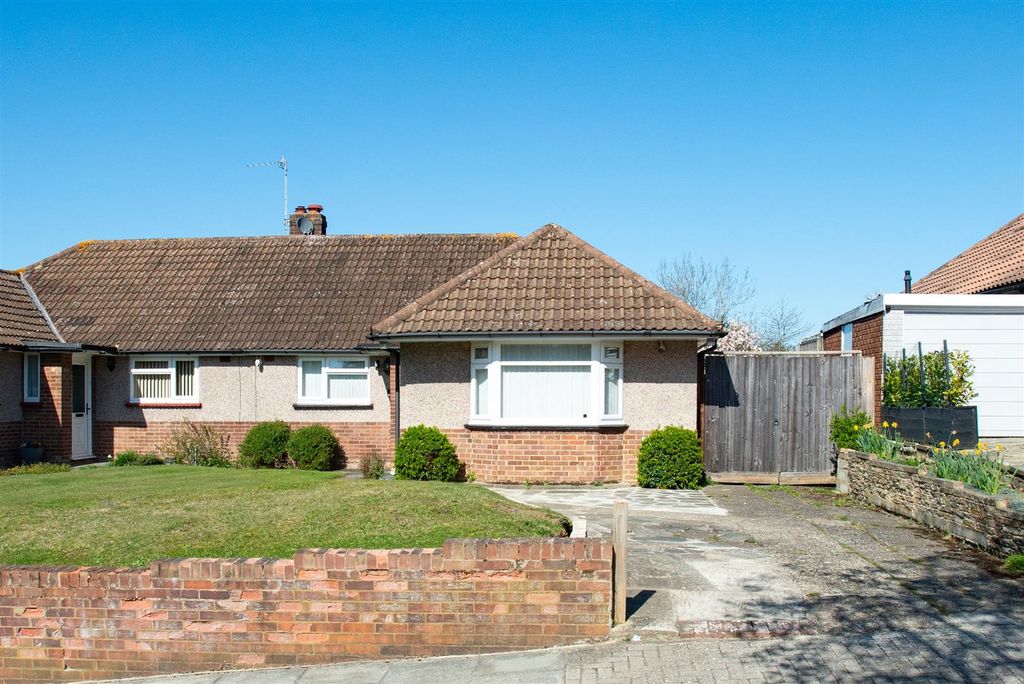 Property photo 1 of 15 2025.04.01 - 3 Curzon Close, Br6 9Np-0561.Jpg