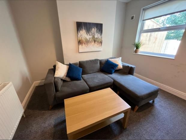 Property photo 2 of 9 Propertyimages
