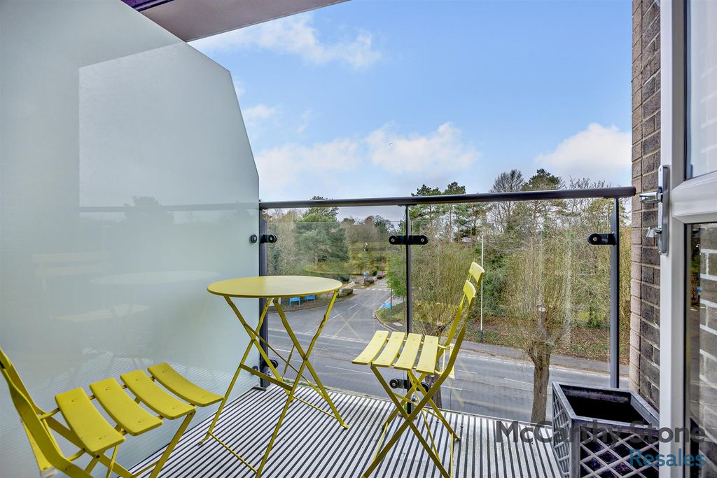Property photo 2 of 18 Balcony