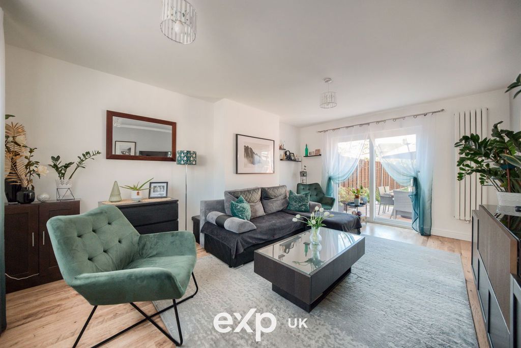Property photo 2 of 19